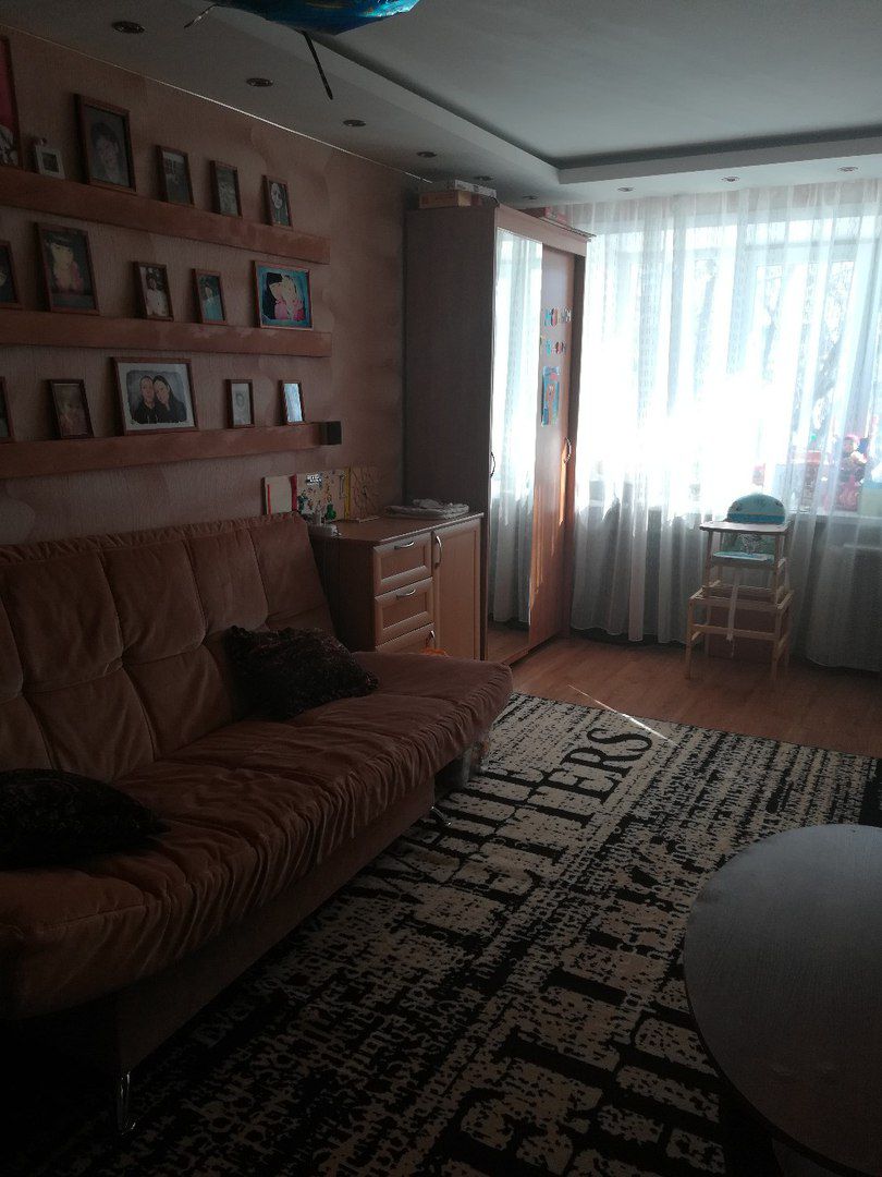Продам 2кк, этаж 2,5, мкрн Елизавет - 0