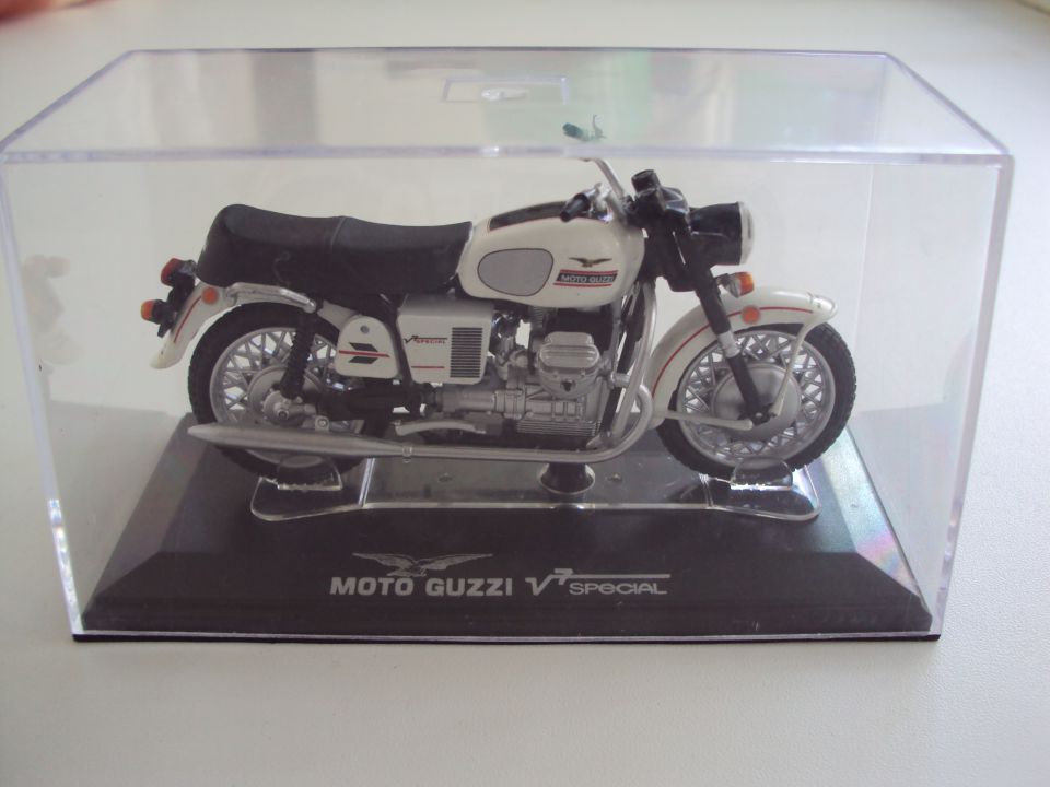 Мотоцикл MOTO GUZZI V7 SPECIAL - 0