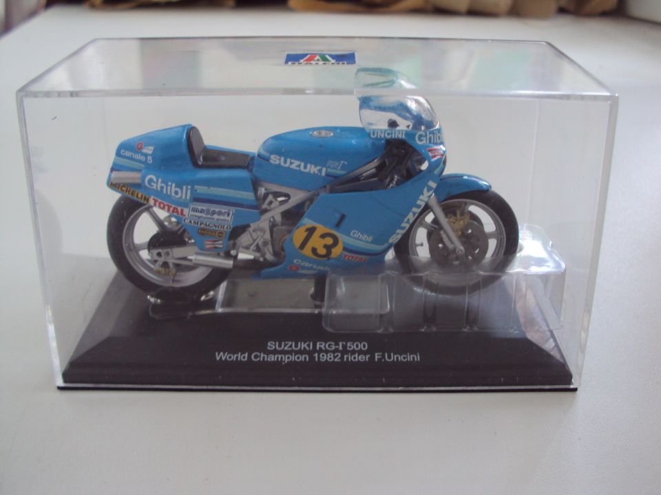 Мотоцикл SUZUKI RG 500 World Champion 1982 - 0