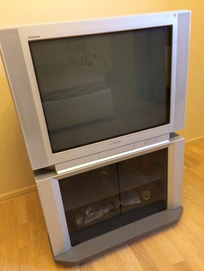 Телевизор sony c оригинальной подставкой sony - 0