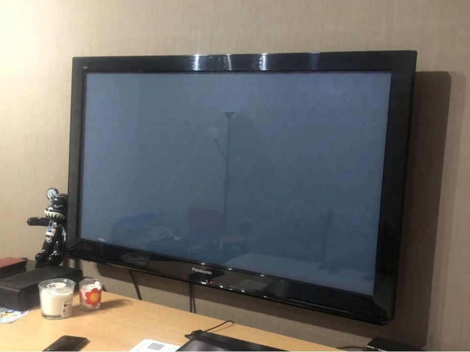 Телевизор Panasonic Viera TX-PR42C3 - 0
