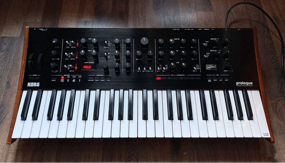 Korg prologue 8 - 0