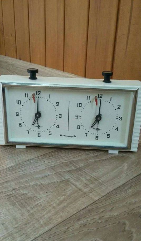Отдам даром шахматные часы - 0
