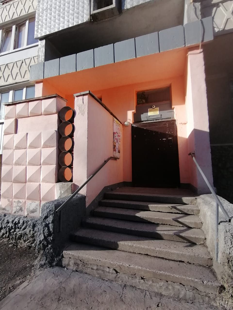 Продам двухкомнатную квартиру - 0