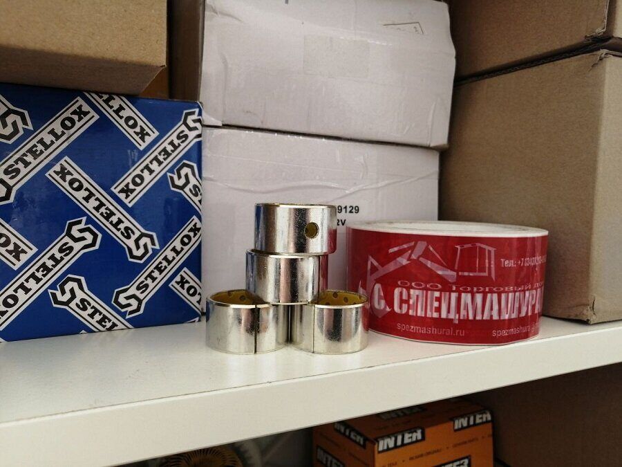 Втулка в шток гидроцилиндра челюсти Volvo BL61 - 0