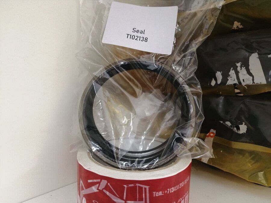 Сальник T102138 для John Deere - 0